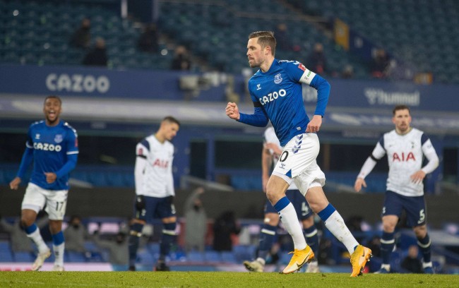 而是对他多 而是对他多